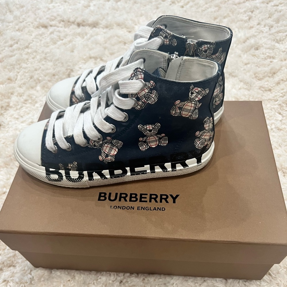 Burberry Kids - logo-print hi-top sneakers